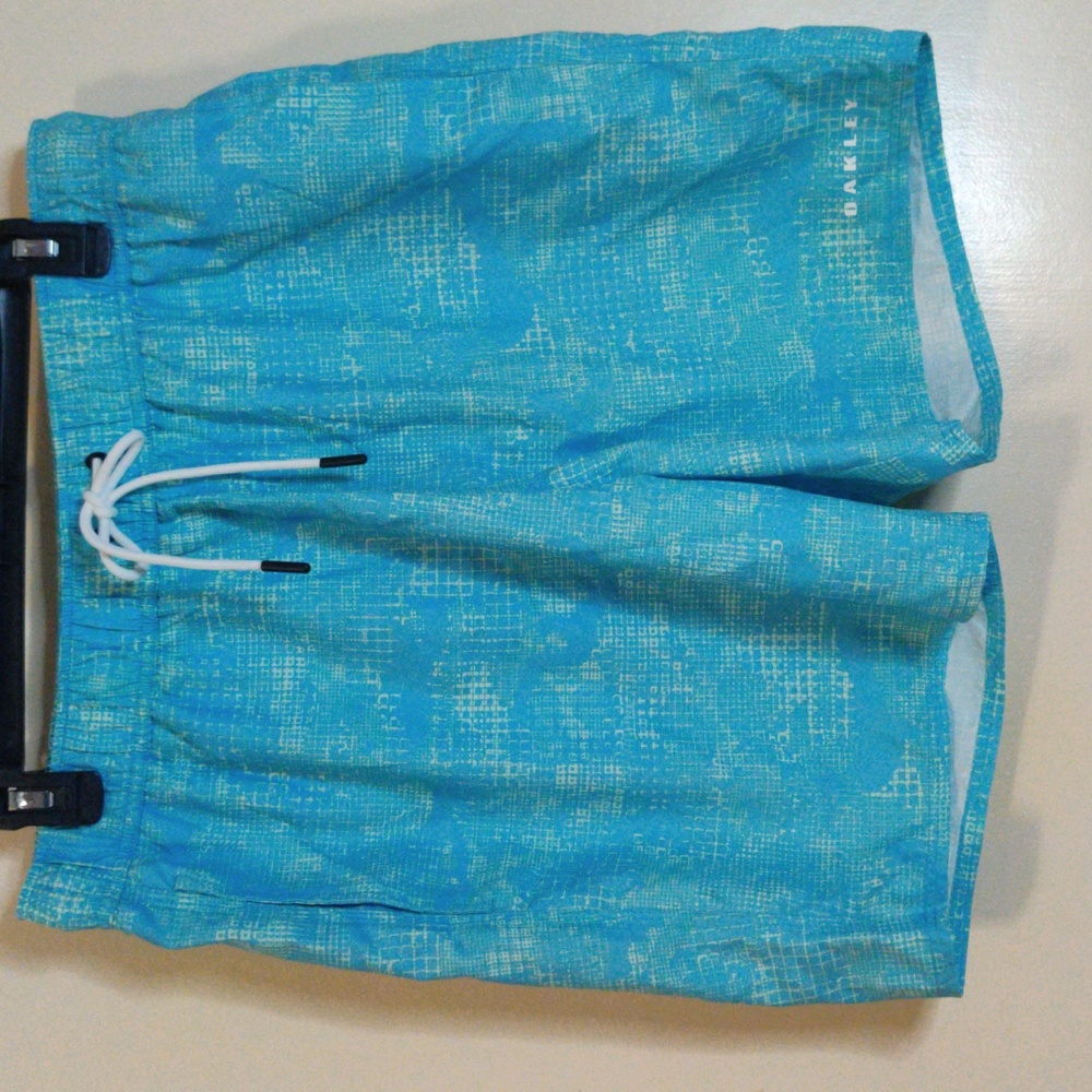 Oakley Blue Meshed Swim Trunks Beach Pool Summer Resort Vacation